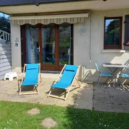 Apartment Avec Parking A 2 Pas De La Plage, Merville-franceville - Fr-1-788-54 *